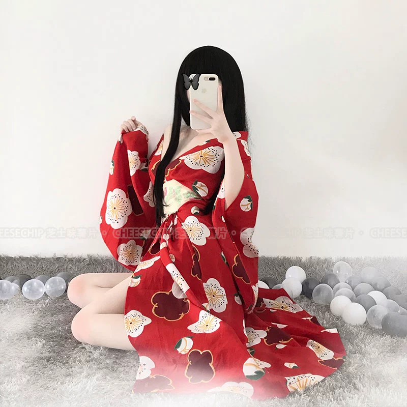 CHEESECHIP: Áo choàng ngủ màu đỏ hoa anh đào, áo choàng tắm suối nước nóng kiểu kimono Nhật Bản, áo dài yukata hoa kiểu Nhật - Night Robe