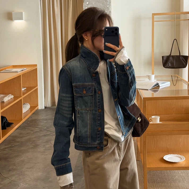 Fuyue Goes Out in a Comfortable Denim Jacket, a Soft and Stylish Quality Denim Outerwear