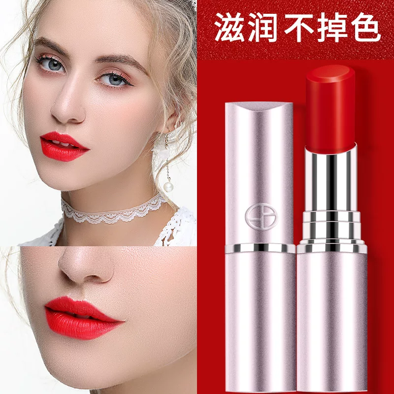 Губная помада Emani Velvet Matte красная, долго не тускнеет, не прилипает к чашкам. Беременным можно пользоваться, грязная коричневая паста цвет ниша бренд