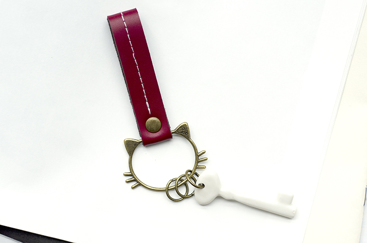 Eight Door Worm Social Cat Cow Leather Car Key Button Collar Chain Pendant Korea Cute Female Cartoon Male Creative Birthday Gift