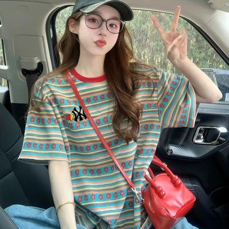 [สินค้าแบรนด์พร้อมจำหน่าย] ลดราคาแฟลชเซล丨เสื้อทรงหลวม ดีไซน์ลายดอกไม้ สไตล์เกาหลี ช่วยให้ดูเด็กลง ใส่แล้วเพรียวบาง สำหรับฤดูร้อน