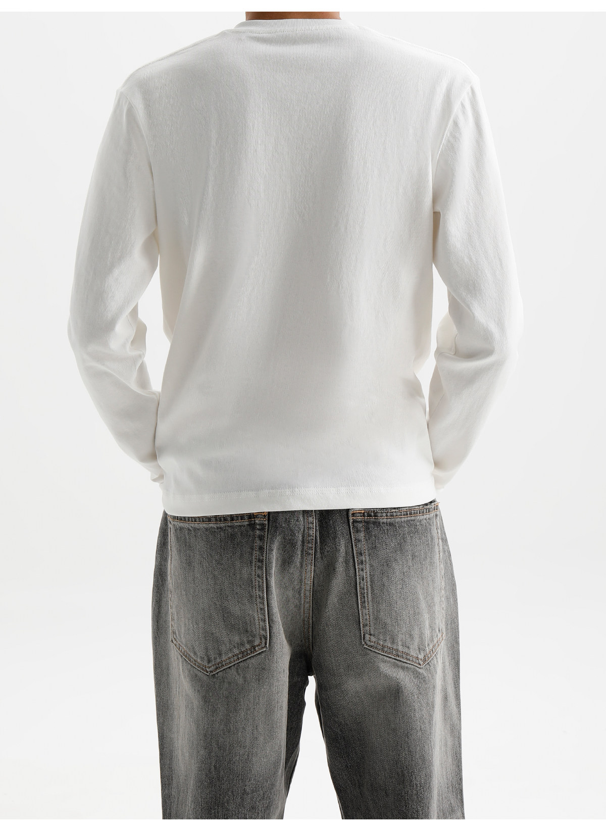 PLUS NO LOGO Linen-Feel V-Neck Slim-Fit Long Sleeve Tee