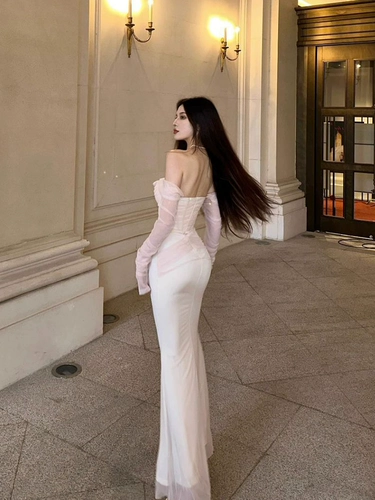 Юбка, элитное вечернее платье, топ без лямок, изысканный стиль, открытые плечи, крой «рыбий хвост»