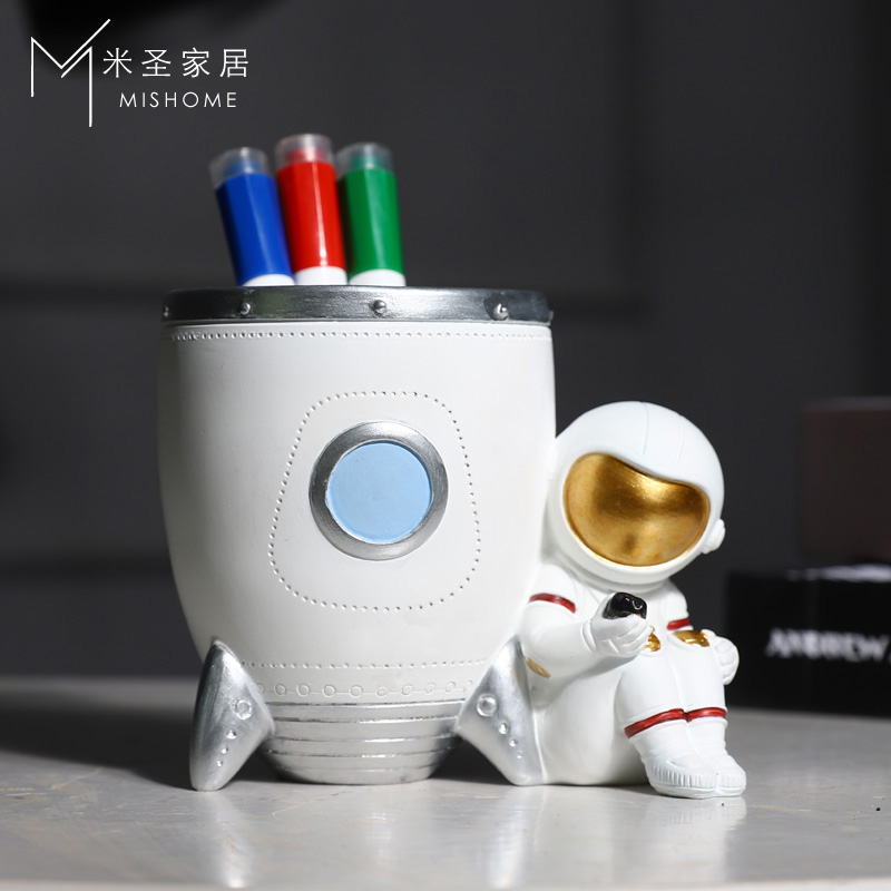 Creative children's astronaut pen holder gift box boy student simple modern desk to store birthday gifts