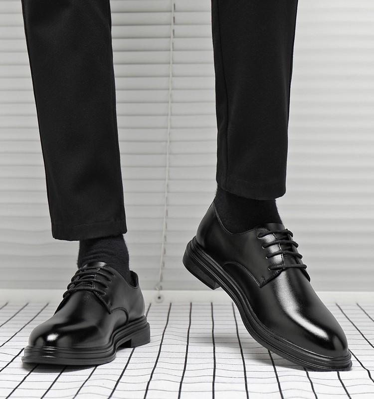 Summer Leather Shoes for Men, Business Formal Wear, Pointed Toe Genuine Leather Casual Men's Shoes, British Youth Soft-Soled Groom's Wedding Suit Shoes