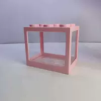 Маленький красный конструктор