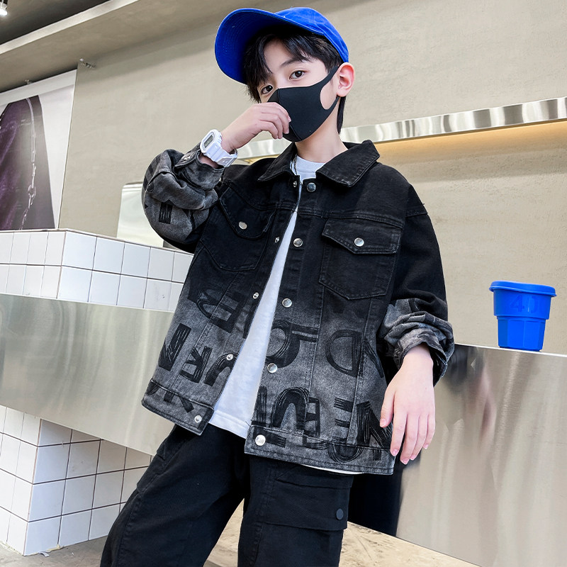 Boys denim jacket ruffian handsome 2023 new children's handsome and fashionable spring and autumn jacket boys casual spring clothes trend