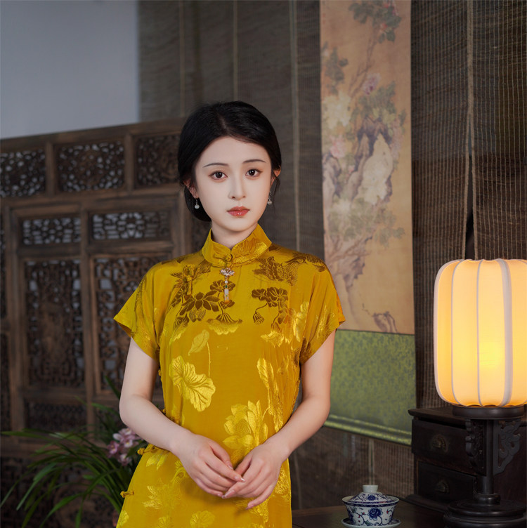 Nodress チャイナドレス　ワンピース　黄色　ブローチ付き　激レア Nodress チャイナドレス ワンピース 黄色 ブローチ付き 激レア