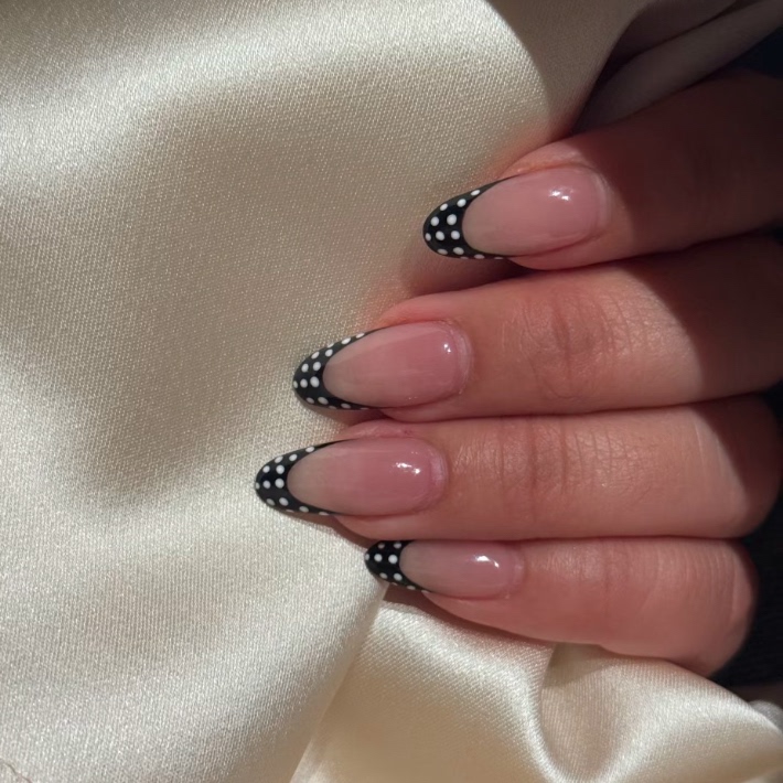 2025 New Polka Dot French Style Press-On Nails, Handmade Medium-Length Solid Color Manicure, Stunning High-End Hailey Nails