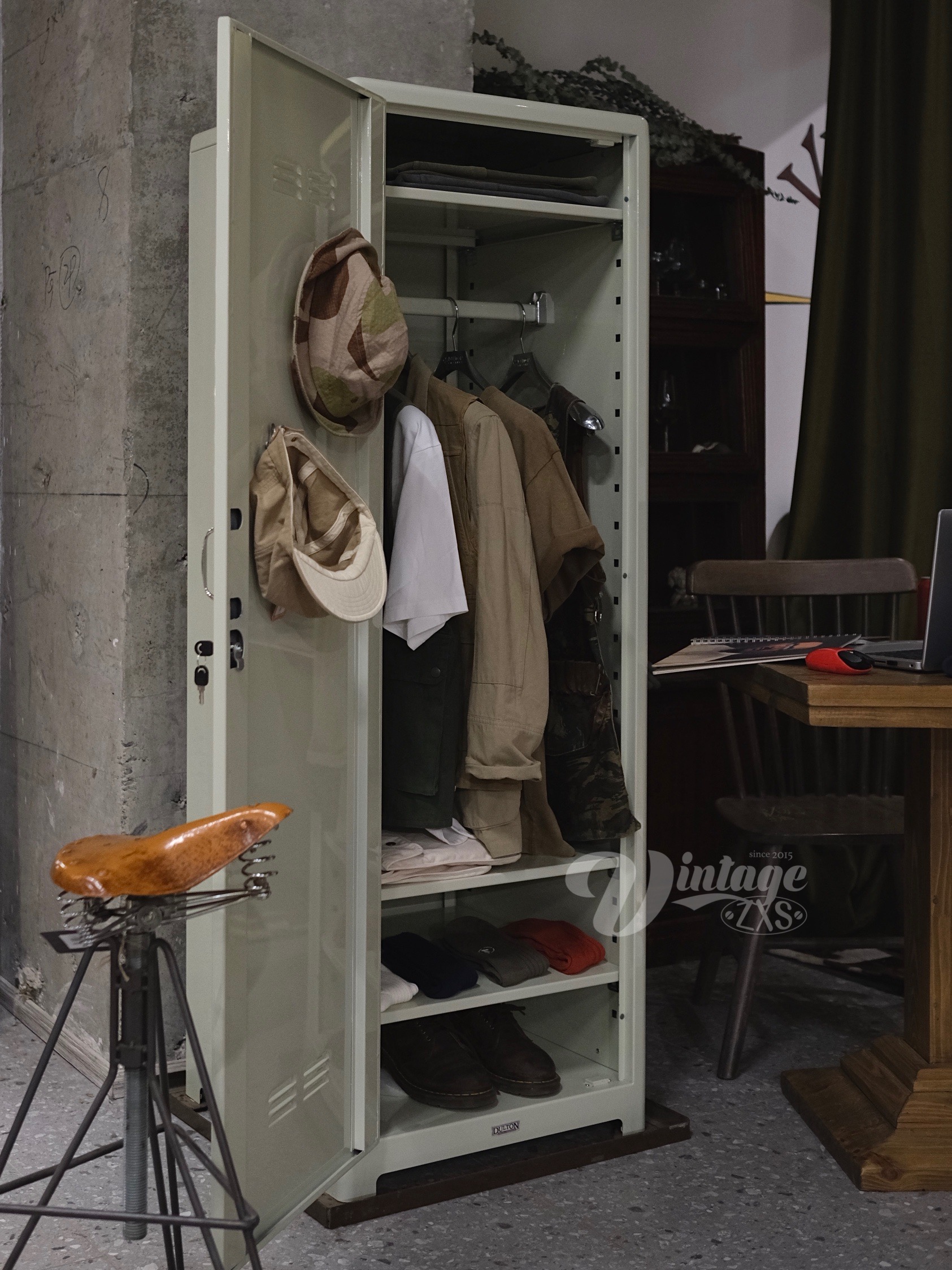 Otaku DULTON locker metal wardrobe vintage wardrobe athletes wardrobe metal narrow cabinet storage cabinet