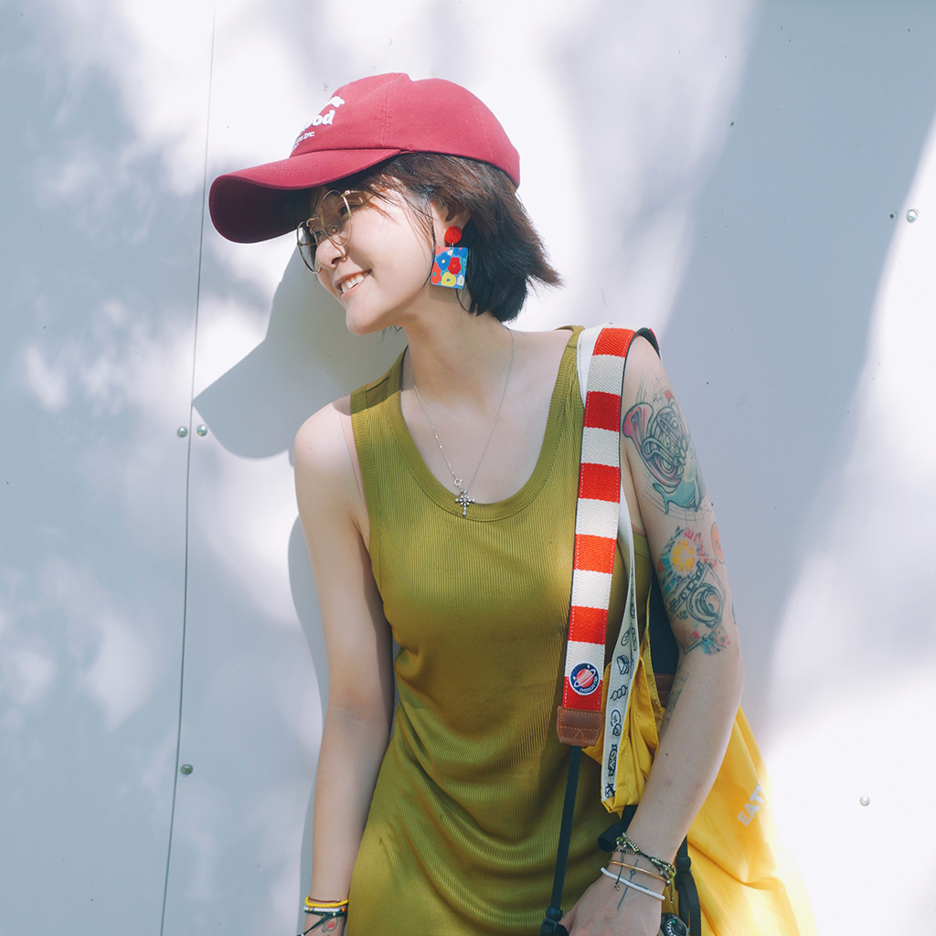 フリーダムヤンスワローカメラストラップ 赤と白の刺繍減圧カップルカメラストラップショルダーストラップSLR