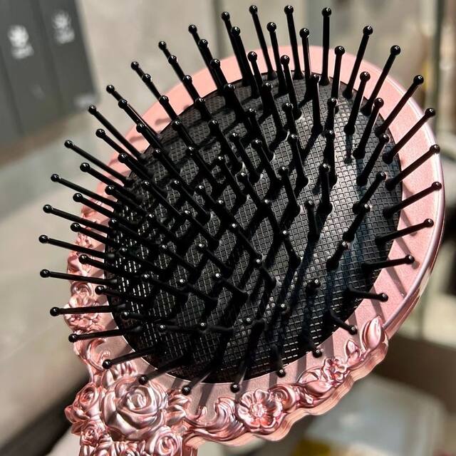 Flower Knows Swan Ballet Midsummer Night Series Air Cushion Comb: Ultra-Stylish, Lightweight, Fluffy, Anti-Static