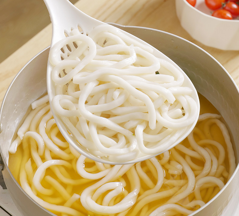 日式捞面漏勺家用厨房耐高温大号捞饺子塑料沥水漏网一体成型捞勺详情11