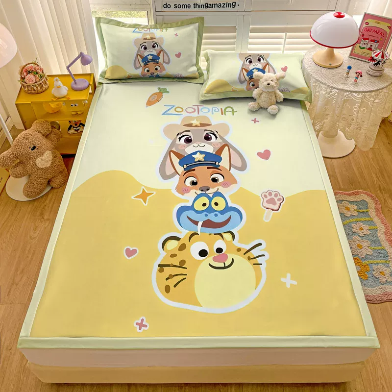 Summer silk mat with animals for students