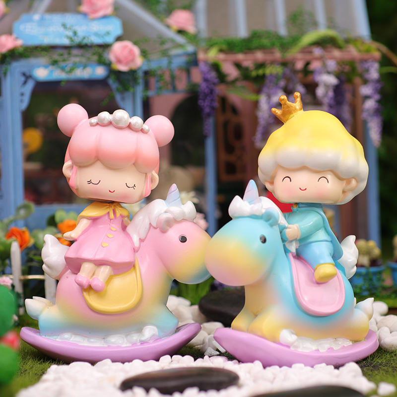 Creative cartoon cute little fairy tale cake decoration baking decoration car shaking head decoration car decoration