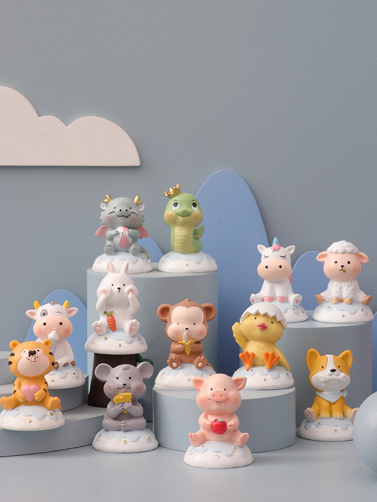 Cute twelve zodiac car ornaments full set of resin dragon sheep horse creative car center console decoration birthday gift