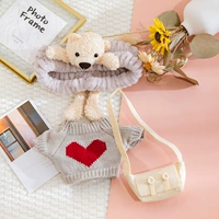 Медведь с серым любовным свитером белая сумка