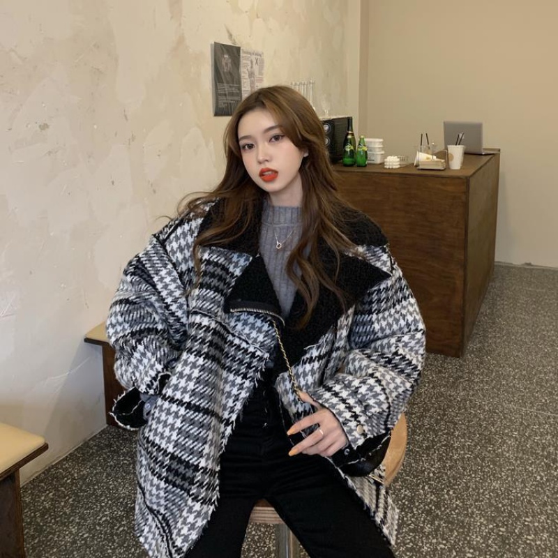 Houndstooth women's coat in autumn and winter Joker 2020 new retro thick little woolen coat tide