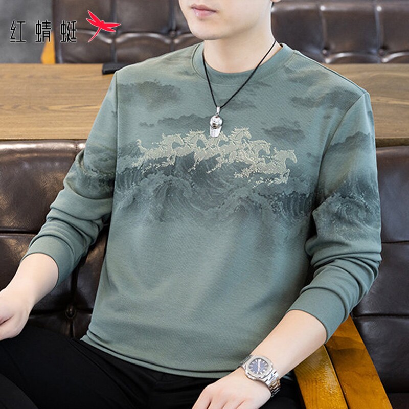 穿红色衣服如何搭配才好看？2025潮流与个性化穿搭法则全解-服装搭配-淘宝百科网