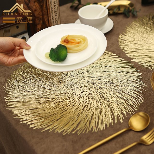 Nordic light luxury style heat-insulated and anti-slip placemat