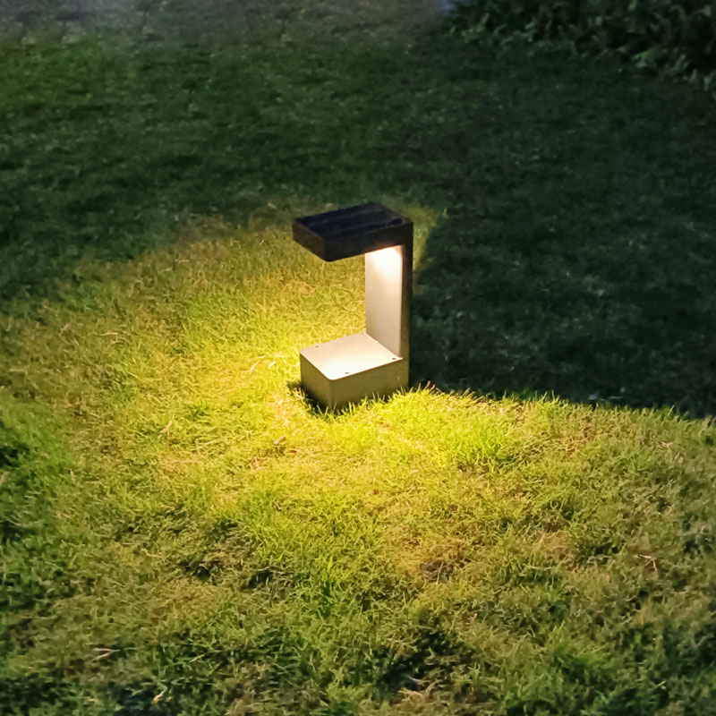 Lawn lamp outdoor landscape villa back garden minimalist lawn lamp square column lamp waterproof solar garden lamp