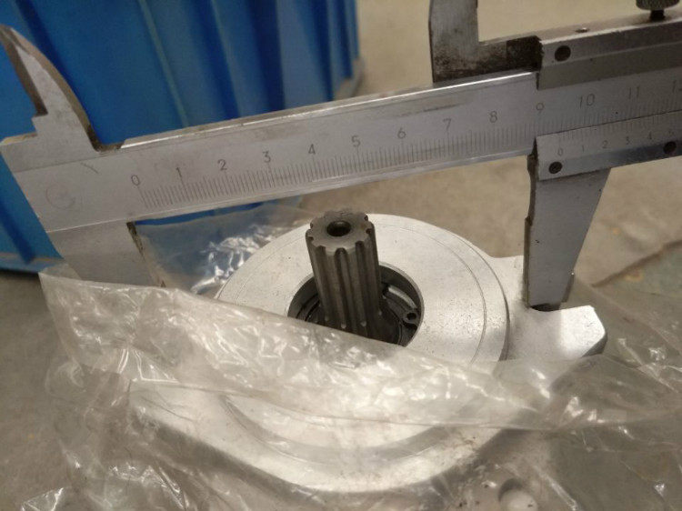 Brand new Japan Shimizu hydraulic oil pump SGP1A20R009 gear pump Japanese SHIMADZU original dress