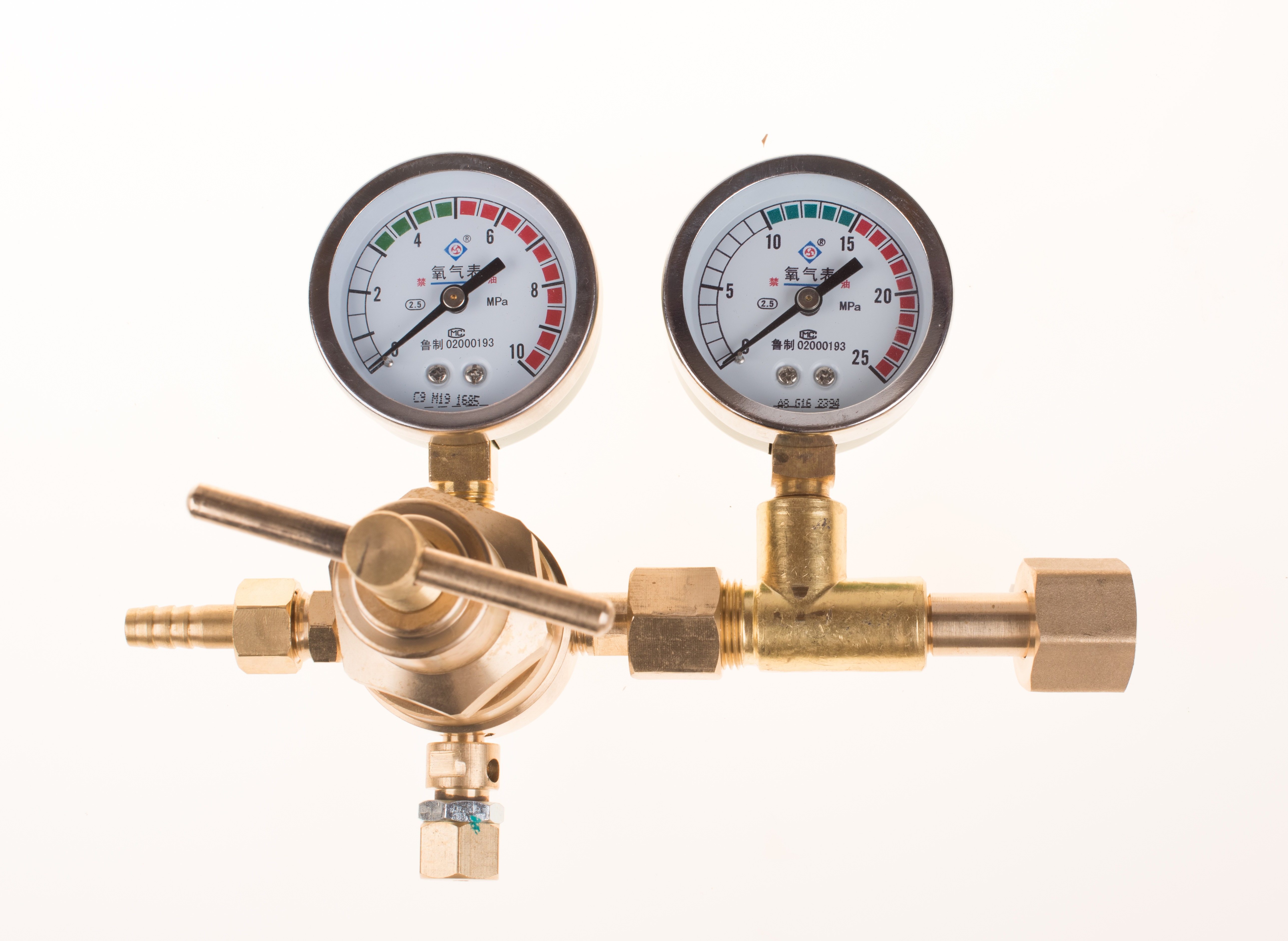 Qingdao national winning card high-pressure oxygen pressure reducer YQY-370 oxygen meter pipe pressure reducer