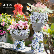 Flower pot balcony patio arranged with green flower porcelain Chinese wind cartonans like cute and creative garden terrace decoration pendulum pieces