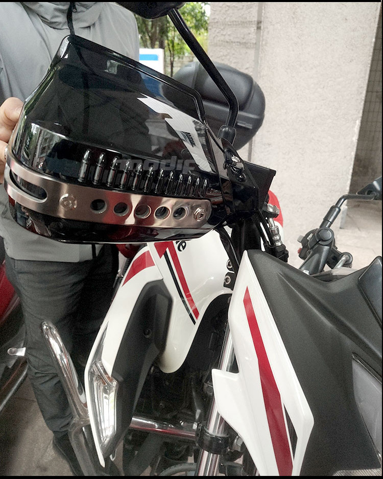 Motorcycle anti-drop hand guard DL250 windproof modified hand handle cover GW250 handlebar windshield protector accessories