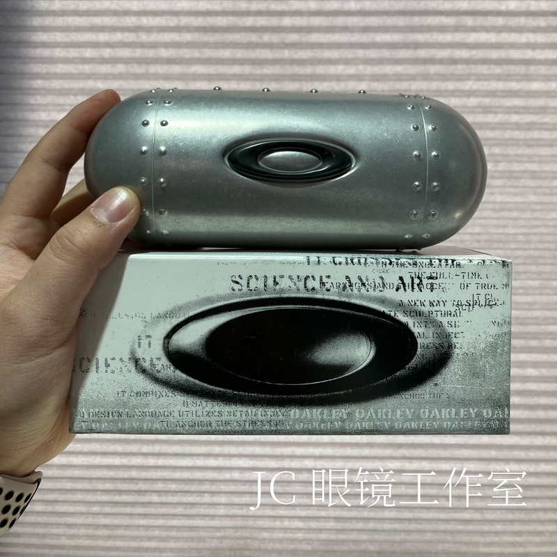 【Jc Glasses Studio】Oakley-Style Aluminum Alloy Space Capsule Vintage-Style Glasses Case