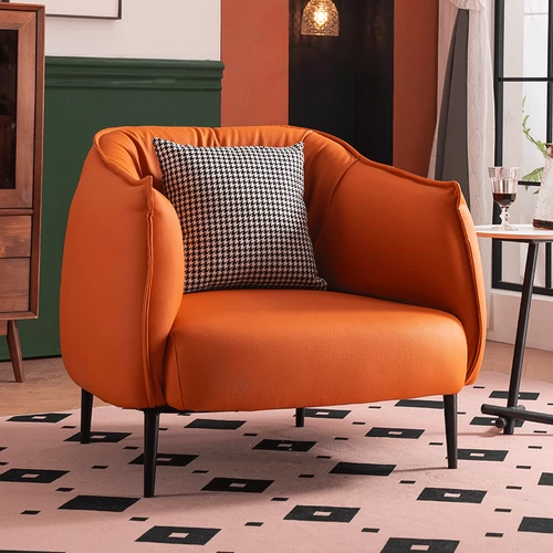 Одиночный диван Light Luxury Living Room Hotel Cafe получает повседневную кожаная спальня для одиночного стула.