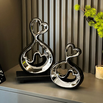 Modern light luxury high-end heart-to-heart ornaments