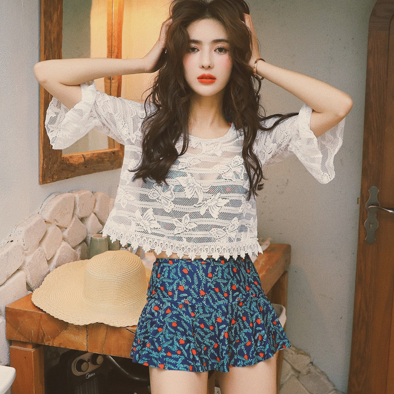 Hot spring swimsuit women's summer split three-piece suit conservative 2023 new fashion bikini gathered sexy swimsuit