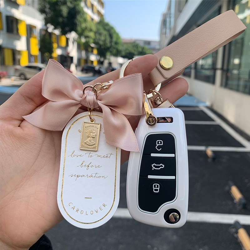 Applicable Audi key cover new Q2L car key buckle Q3 A3L A4Q5L A4Q5L a7 A8L A8L personality upscale woman