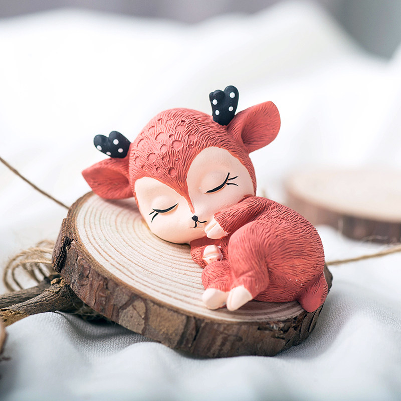 Car swing piece net red goddess Personality High-end Creative Car In-car Middle Control Desk Cute Little Deer Perfume Decoration