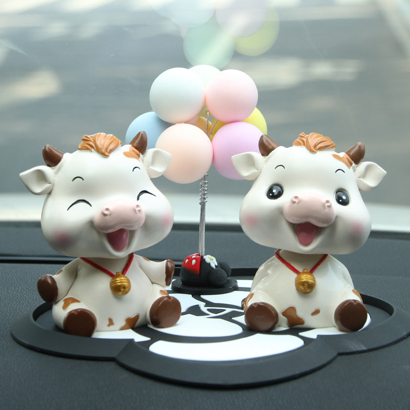 Car Pendulum CREATIVE CUTE CARTOON ECSTASY SMALL BULL UPSCALE CAR IN-CAR MIDDLE CONTROL TABLE NICE DECORATE WOMAN