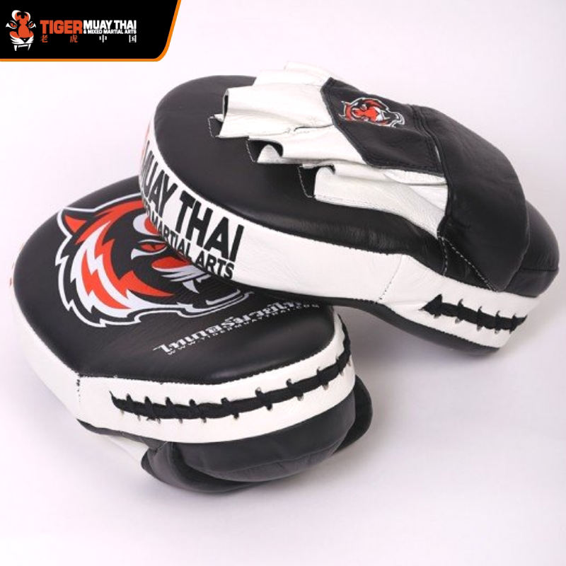 Tiger Muay Thai black and white boxing hand target boxing target pair Microfiber leather quality assurance durable and comfortable