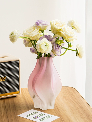 Ins ind wind girl heart heart pink tornado form