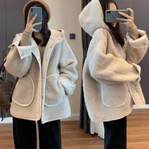 Maternity wear autumn and winter 2023 new suit fashionable thickened grain velvet jacket tops going out winter two-piece set