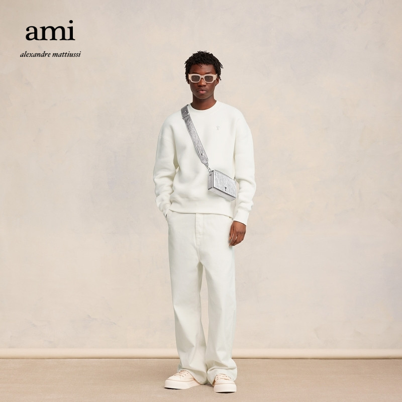 (Christmas capsule series) AMI men and women with the same 23 autumn and winter new loving style round collar cotton loose sweatshirt-Taobao