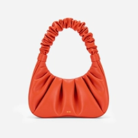 Ярко-красный