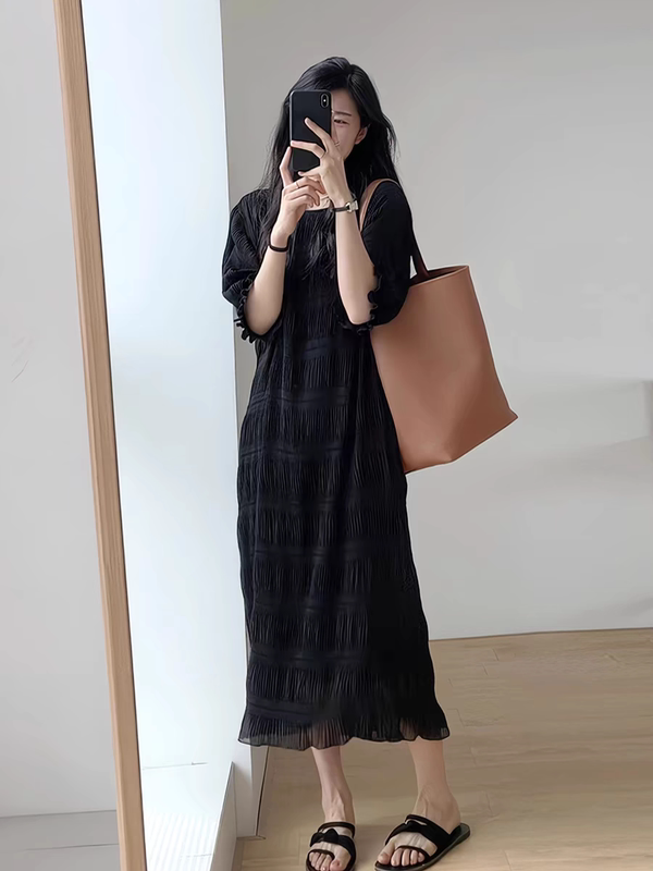 European Style Black Pleated Dress Summer 2026 New Hepburn Style High-End Elegant Loose Slimming Long Dress