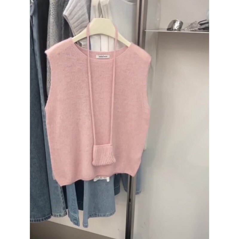 European Style Trendy Pink Round-Neck Knitted Sweater Vest for Women, Perfect for Layering in Early Autumn European Style Trendy Pink Round-Neck Knitted Sweater Vest for Women, Perfect for Layering in Early Autumn