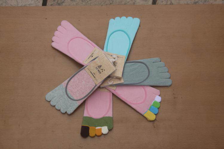 Five-finger socks women's summer thin semi-invisible cotton shallow mouth split-toe invisible socks yoga socks men's socks couple five-toed socks