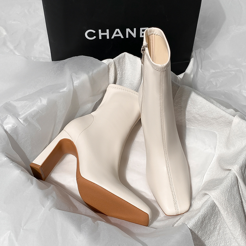 French-Style White High-Heeled Short Boots for Women, 2026 New Autumn and Winter High-Heeled Shoes for Petite Women, Chunky Heel, Square Toe, Slim Boots