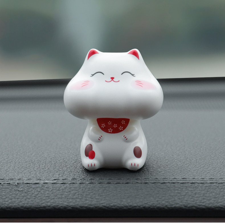 Cute Nodding Solar Car Ornament Lucky Cat Cartoon Big Head Cat Decoration for Dashboard