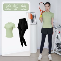 Зеленые черные штаны, короткий рукав