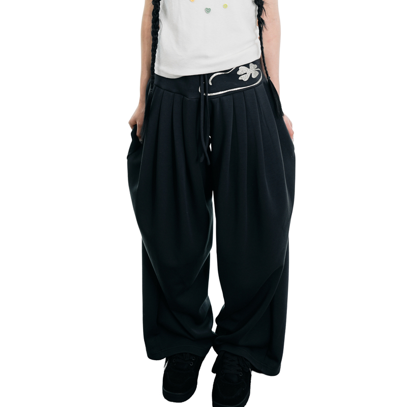 Pinetree 2026 Spring/Summer New Drapey Clover Black and Gray Pants, Skin-Friendly, Comfortable and Versatile