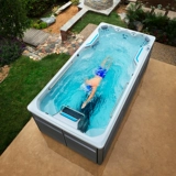 Домашняя вилла частная постоянная температура для плавательного бассейна.