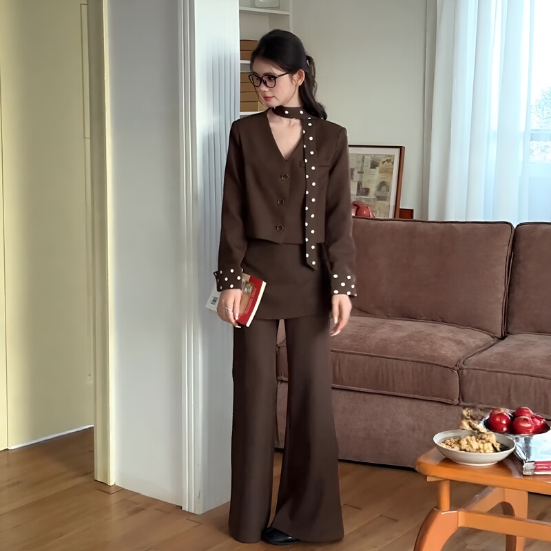 Xiaofa【Guiqiu Ye】26 Autumn New Slimming Commuter Casual Blazer + Flared Pants Set for Women Xiaofa【Guiqiu Ye】26 Autumn New Slimming Commuter Casual Blazer + Flared Pants Set for Women